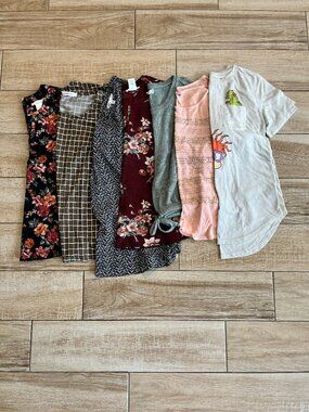 Womens Bundle of 7 Tops - M